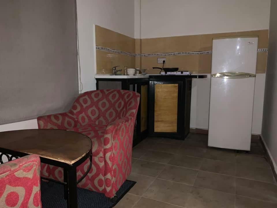 Vlv International Guest House 콜롤리 외부 사진